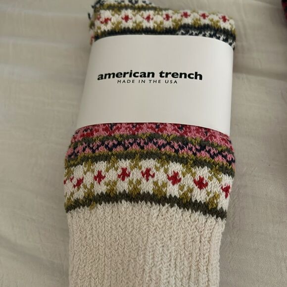 SOLD TRENCH BUNDLE TWO
Pairs of COTTON FAIR ISLE SOCK IN RED & WHITE, NWT - Picture 7 of 8